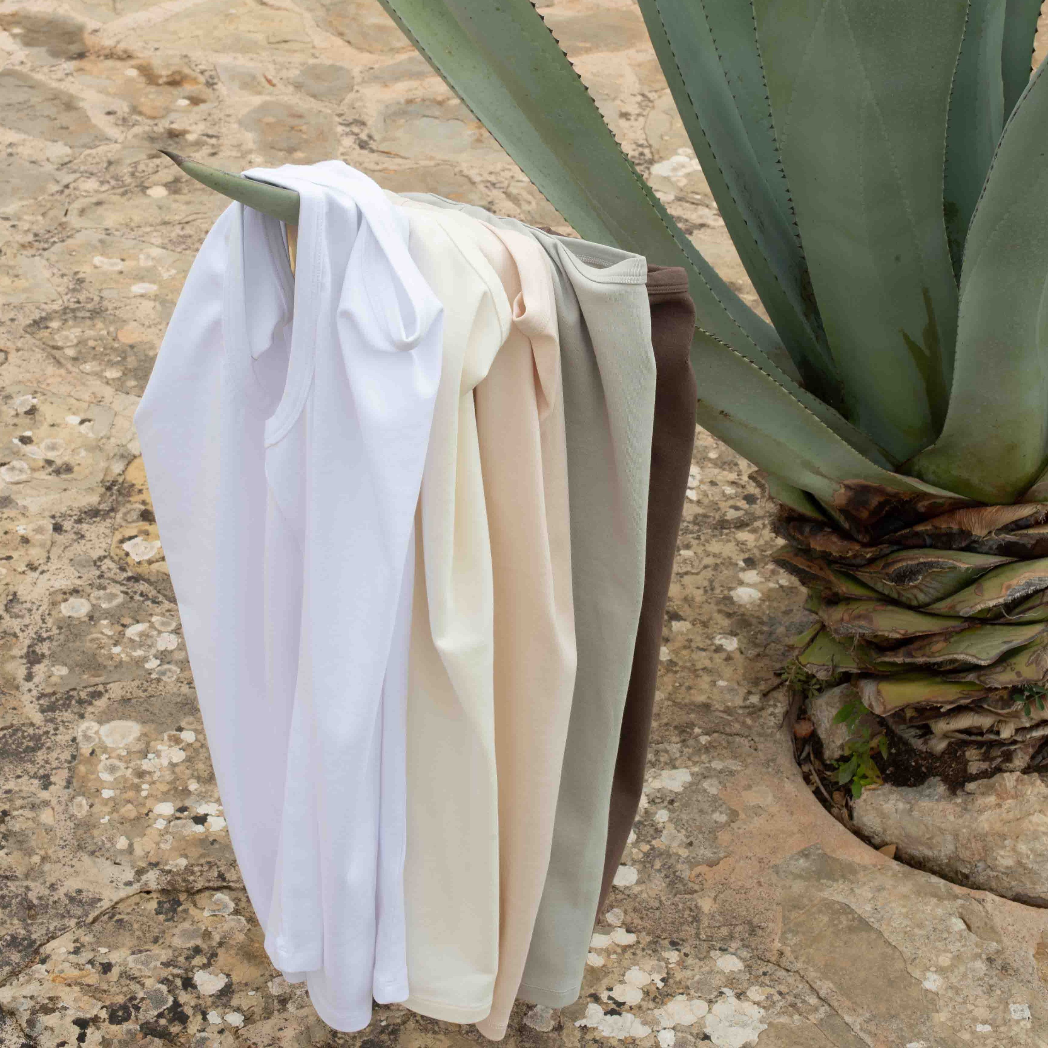 the essential Tanktop, bright white