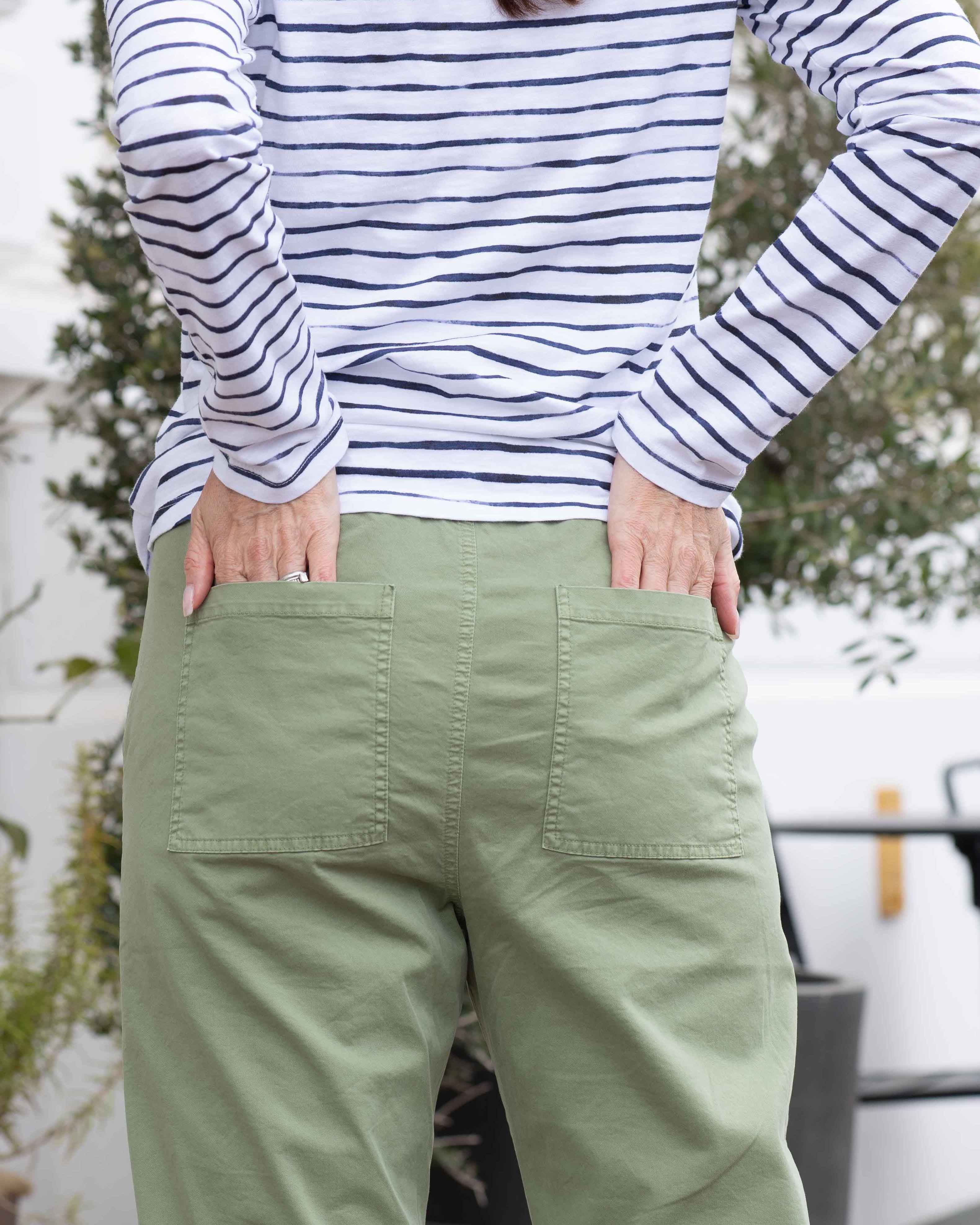 easy Chino-Pant aus Cotton-Tencel-Stretch, Green Olive