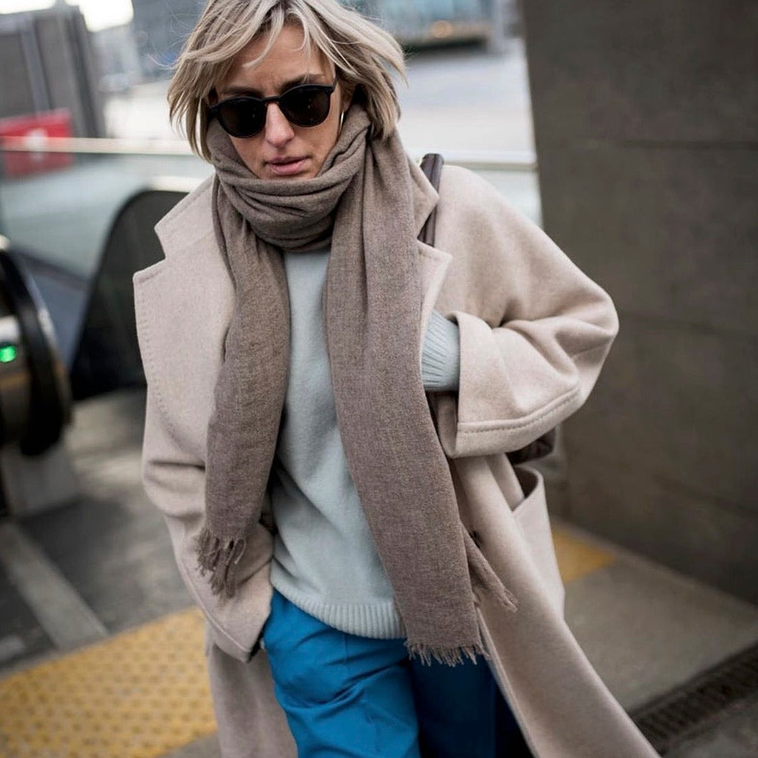 leichtes Plaid aus Cashmere-Merino, Walnut