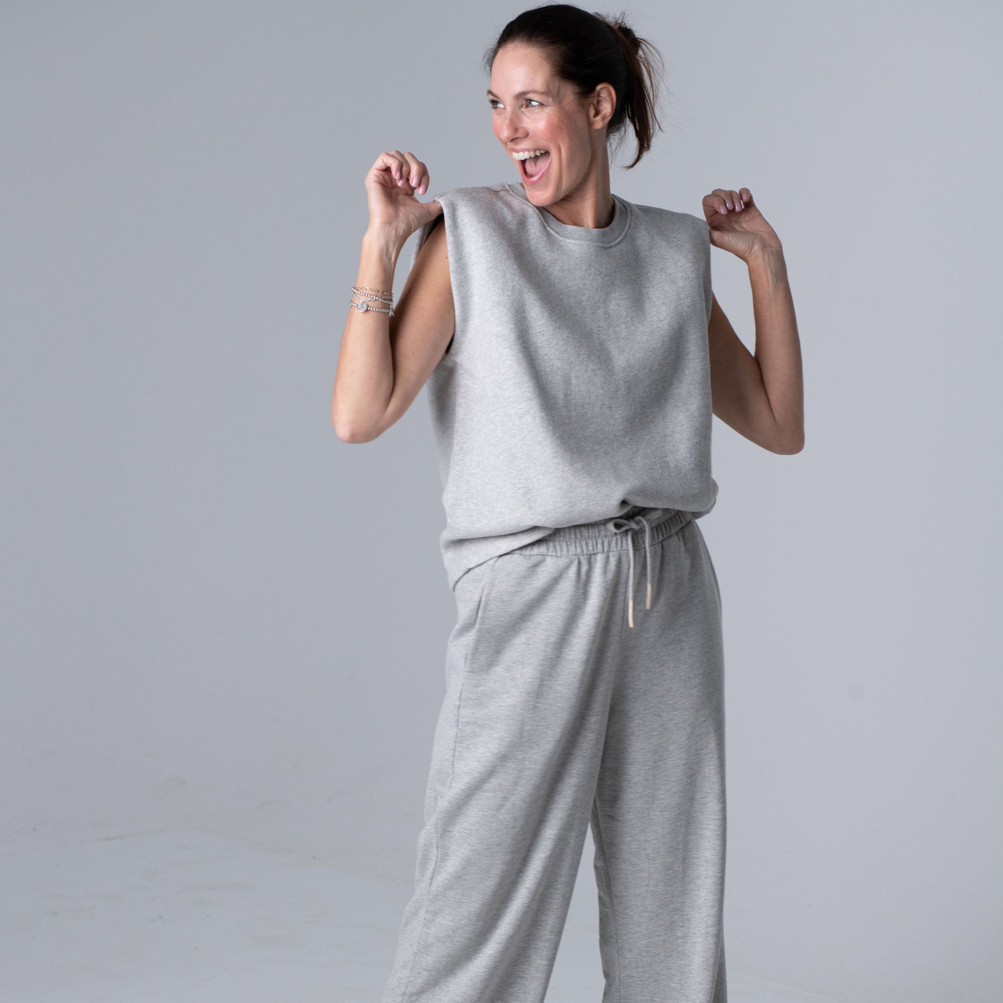 sleeveless Crew-Sweater, light grey Melange