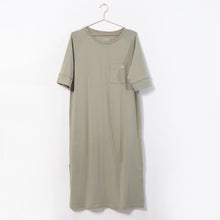 Lade das Bild in den Galerie-Viewer, SALE- Shirt-Dress with pocket, salbei
