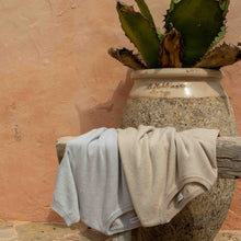 Lade das Bild in den Galerie-Viewer, short sleeved Strick-Shirt aus Cashmix, feather
