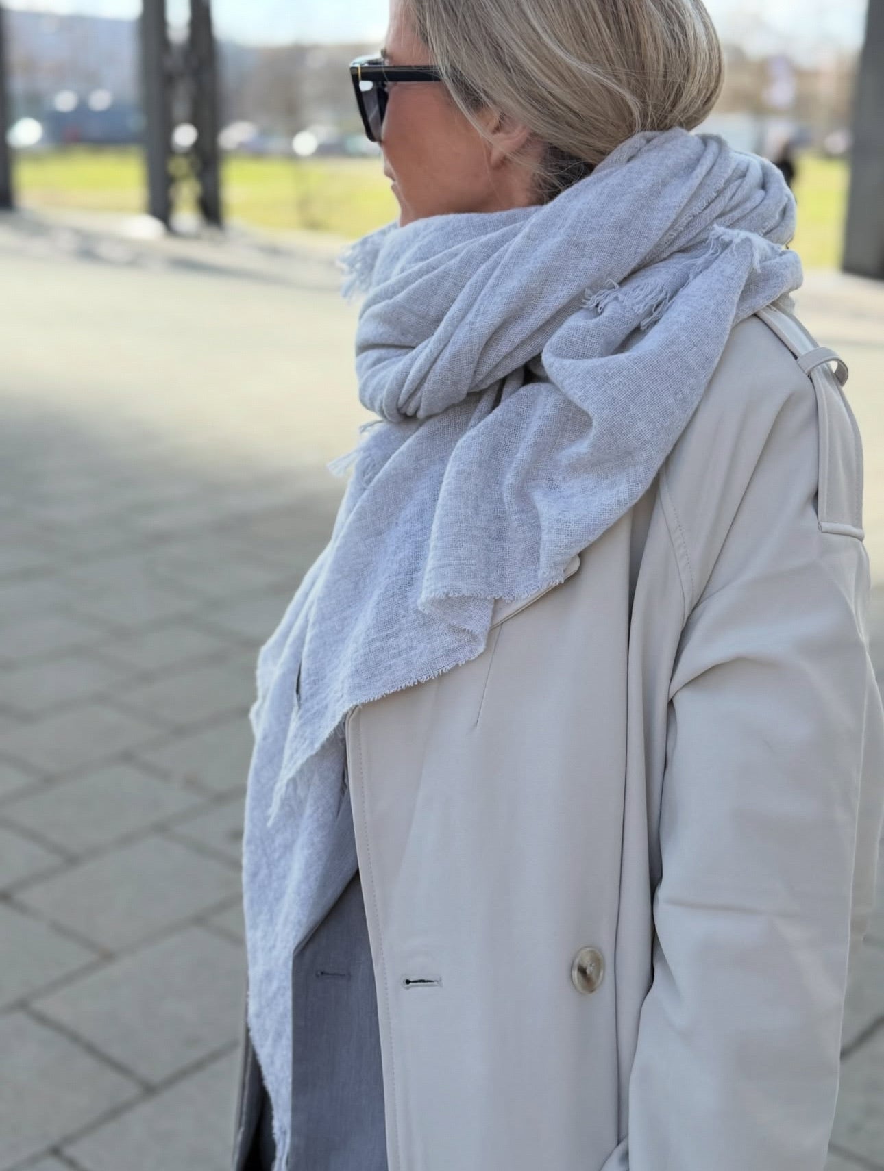 leichtes Plaid aus Cashmere/Merino, light grey