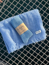 Lade das Bild in den Galerie-Viewer, cozy knitted socks aus Cashmix, bluejean blue

