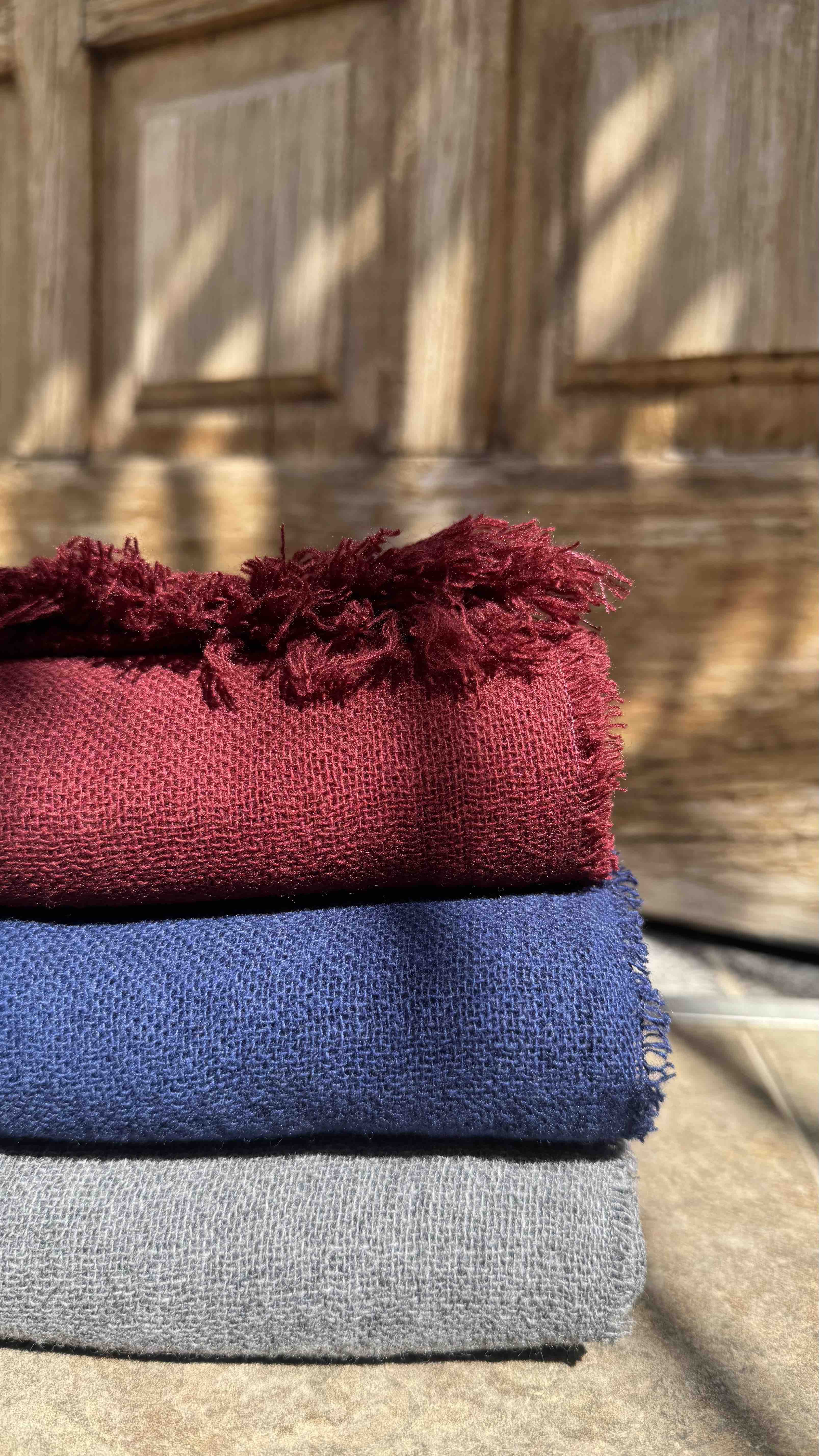 leichtes Plaid aus Cashmere-Merino, Midnight Blue