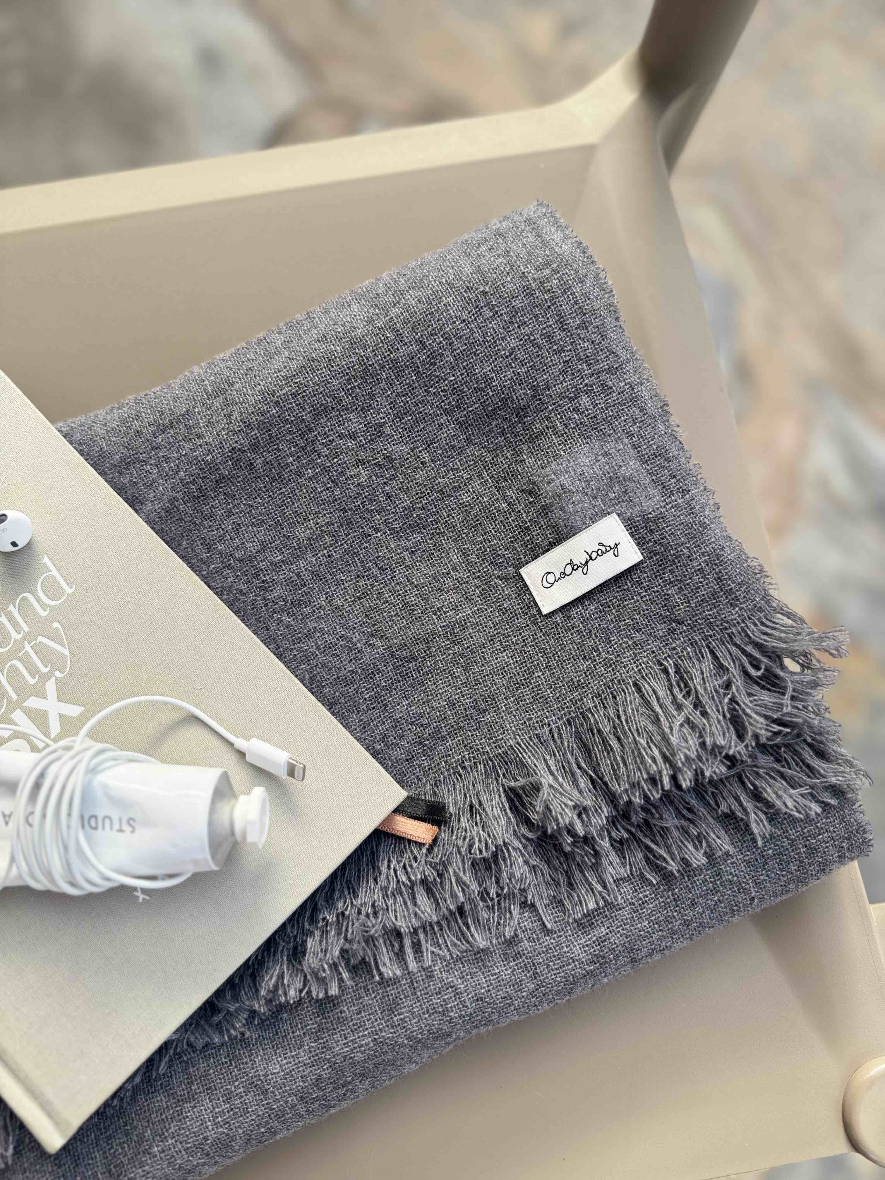 leichtes Plaid aus Cashmere/Merino, Flanel Grey