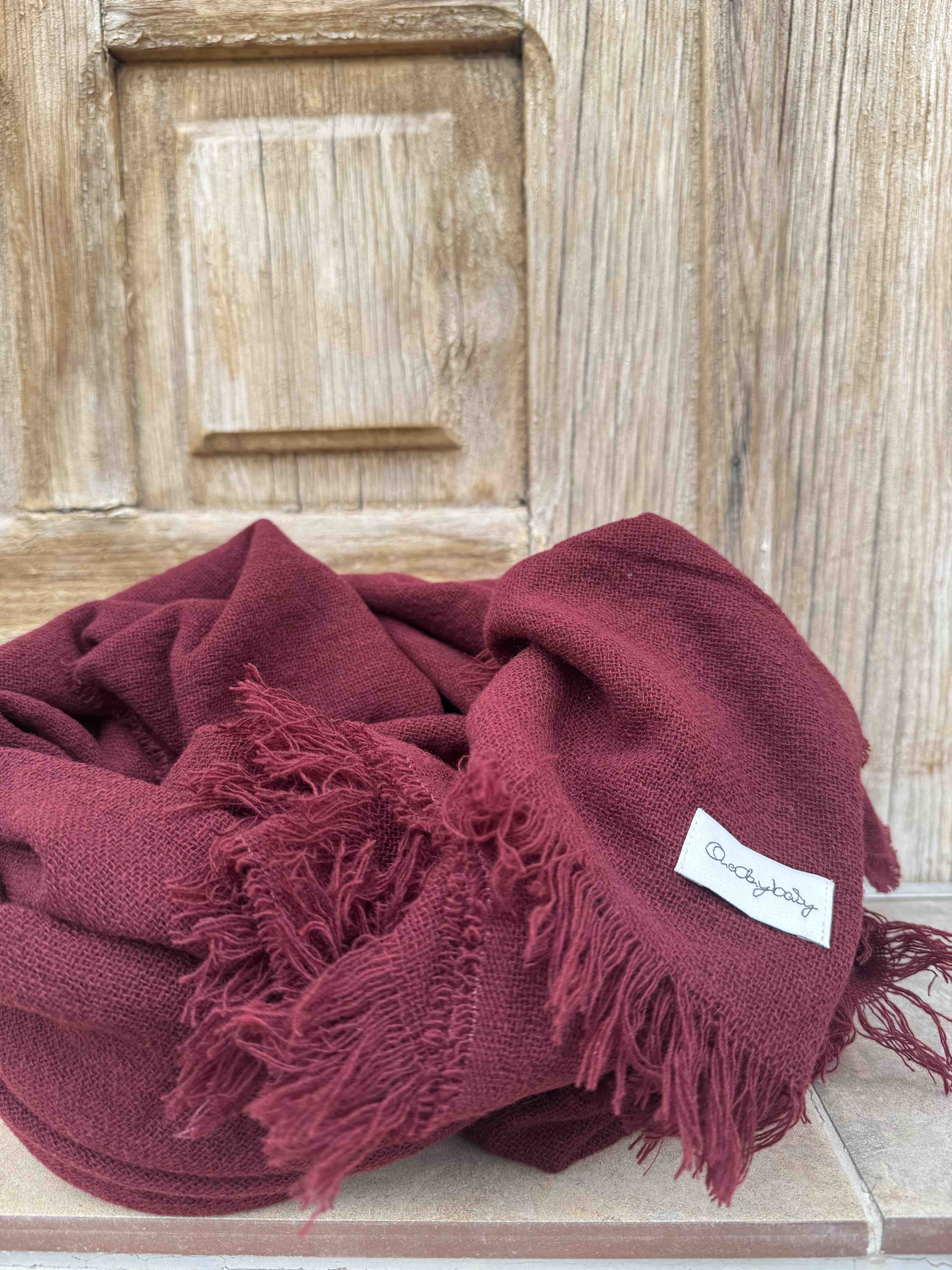 leichtes Plaid aus Cashmere-Merino, Cabernet