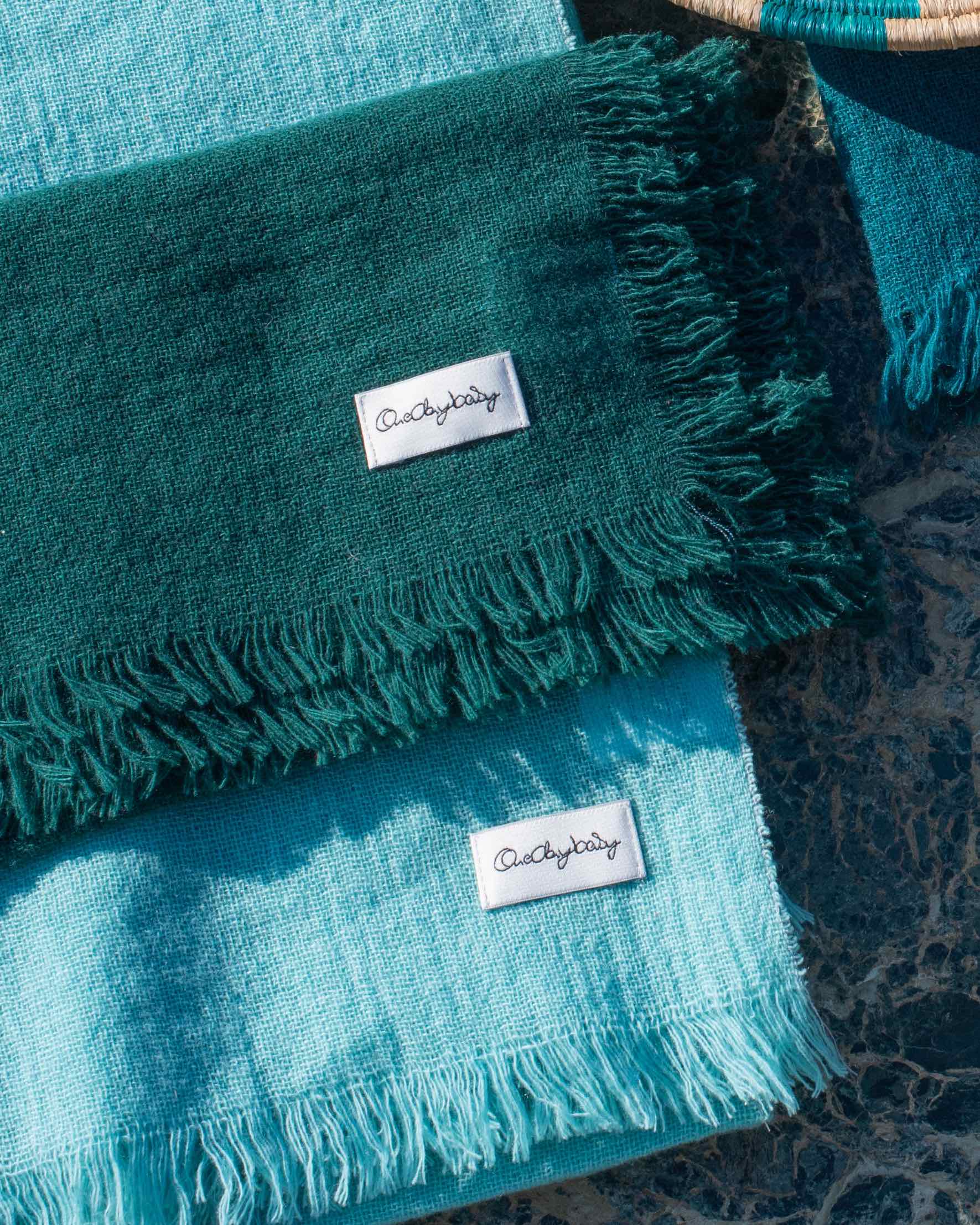 leichtes Bandana-Tuch aus Cashmere-Merino, Royal Green