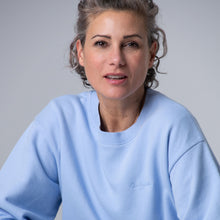 Lade das Bild in den Galerie-Viewer, classy Crew-Sweater, baby boy blue
