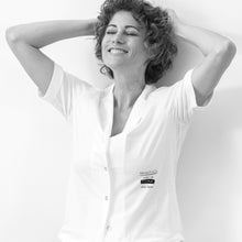 Lade das Bild in den Galerie-Viewer, SALE - preppy Pyjama Top, bright white
